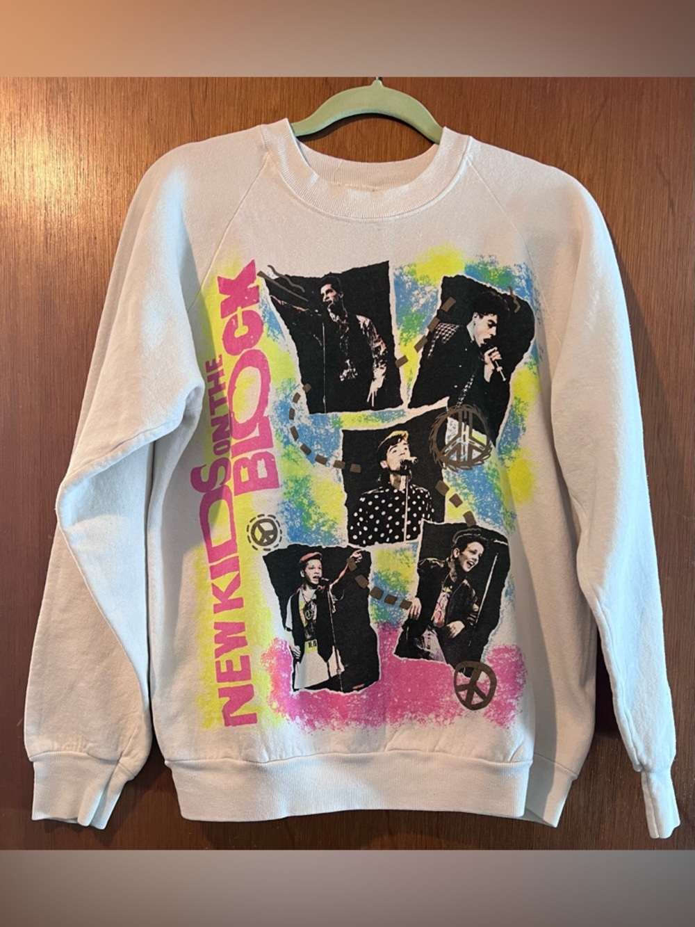 Vintage New Kids On The Block Graphic Crewneck Sweatshirt Size Large